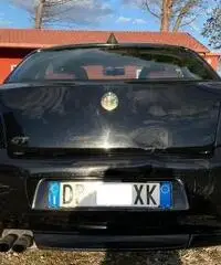 ALFA ROMEO GT 1.9 JTDM 16V Distinctive ALFA ROMEO GT 1.9 JTDM 16V Distinctive