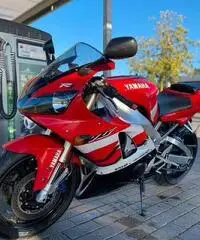 Yamaha r1 Yamaha r1