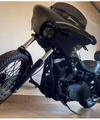 DUE MOTO HARLEY DAVIDSON custom + touring