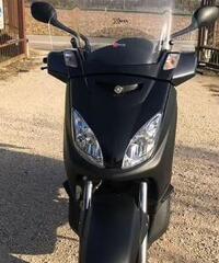 Yamaha X-Max 250 Black Edition