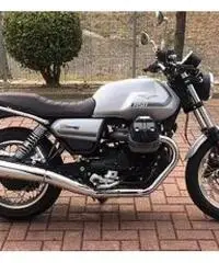 Moto Guzzi V7 III