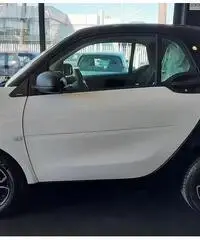 Noleggio smart fortwo 1.0 passion Noleggio smart fortwo 1.0 passion