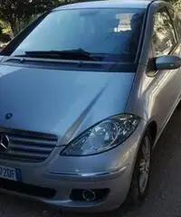 Mercedes classe A 180CD colore grigio Mercedes classe A 180CD colore grigio