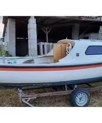 Pilotina semi cabinato con evinrude 25hp Pilotina semi cabinato con evinrude 25hp