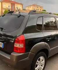 HYUNDAI Tucson 2010 2.0 Diesel 4x4 HYUNDAI Tucson 2010 2.0 Diesel 4x4