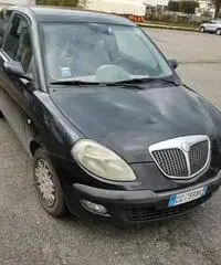 Lancia y benzina Lancia y benzina