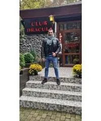 Cerco una donna seria per una relazione seria. Cerco una donna seria per una relazione seria.