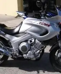 Pezzi di ricambio Yamaha tdm 850 Pezzi di ricambio Yamaha tdm 850