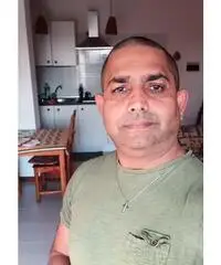 Custode, portinerie, con lavoretti e manutenzione Custode, portinerie, con lavoretti e manutenzione