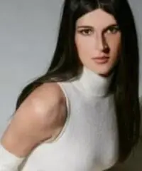 Commessa e barista, cammeriera Commessa e barista, cammeriera