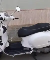 Vespa 300 Gts super