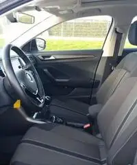 VW T-Roc 2.0tdi150cv 4WD TETTO-VIRTUAL-R19-LED2019 VW T-Roc 2.0tdi150cv 4WD TETTO-VIRTUAL-R19-LED2019