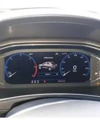 VW T-Roc 2.0tdi150cv 4WD TETTO-VIRTUAL-R19-LED2019 VW T-Roc 2.0tdi150cv 4WD TETTO-VIRTUAL-R19-LED2019