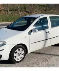 FIAT Punto 1.3 M-JET Dynamic FIAT Punto 1.3 M-JET Dynamic