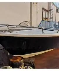 Solo scafo crestliner 570 (made in usa) Solo scafo crestliner 570 (made in usa)