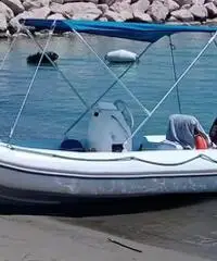 Gommone 4.20 completo di motore e carrello