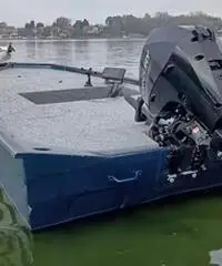 Bass boat