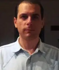 Commesso,ass.clienti,consulente, italiano serio Commesso,ass.clienti,consulente, italiano serio