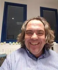 La donna ha bisogno di amore come la pianta di acqua ogni giorno La donna ha bisogno di amore come la pianta di acqua ogni giorno