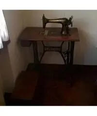 Macchina da cucire originale singer a euro70 - Firenze Macchina da cucire originale singer a euro70 - Firenze