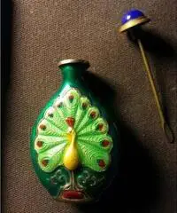 Vasetto, boccetta da profumo in metallo smaltato Liberty. - Vicenza Vasetto, boccetta da profumo in metallo smaltato Liberty. - Vicenza