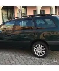 TOYOTA Avensis familiare - 2002