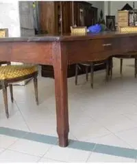 Enorme antico tavolo Piemontese rustico 260 cm 12 persone - Viterbo Enorme antico tavolo Piemontese rustico 260 cm 12 persone - Viterbo