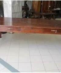 Enorme antico tavolo Piemontese rustico 260 cm 12 persone - Viterbo Enorme antico tavolo Piemontese rustico 260 cm 12 persone - Viterbo