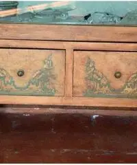 Vetrina primi 1900 in abete decorato a tempera 450 € Rispond - Vicenza