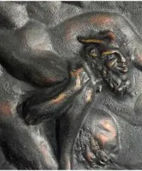 Bassorilievo in bronzo con satiri. - Vicenza