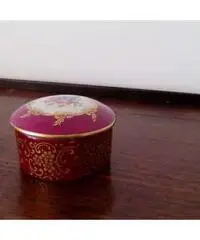 Antica scatolina in porcellana di Limoges - Roma Antica scatolina in porcellana di Limoges - Roma