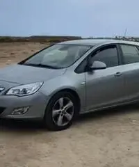 Opel Astra 2010 Opel Astra 2010