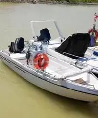 Barca con carrello Barca con carrello