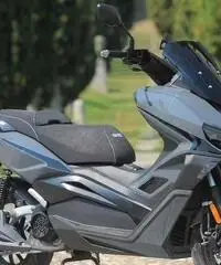 NUOVO SCOOTER Over Brera 125 SPORT NUOVO SCOOTER Over Brera 125 SPORT