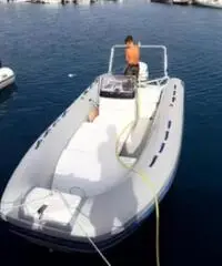 Gommone Selva 5.90 con Evinrude 115CV 2tempi Gommone Selva 5.90 con Evinrude 115CV 2tempi