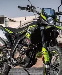 NUOVO MOTARD F.B. Mondial SMX 125-A LIQUIDO NUOVO MOTARD F.B. Mondial SMX 125-A LIQUIDO
