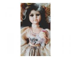 Bambola da collezione in porcellana - Puglia