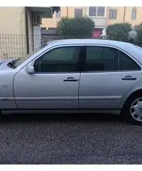 Mercedes w210 e250d Mercedes w210 e250d