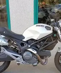 Ducati Monster 696 - 2009