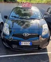 Toyota Yaris 1.0 5 porte