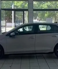 VOLKSWAGEN Golf 8ª serie - 2021