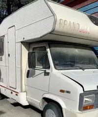 Camper mansardato usato Roller Team Granduca 62 Camper mansardato usato Roller Team Granduca 62