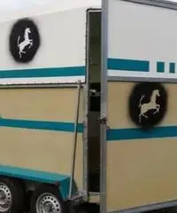 Trailer trasporto cavalli a due posti Trailer trasporto cavalli a due posti
