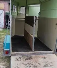 Trailer trasporto cavalli a due posti Trailer trasporto cavalli a due posti