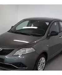 Lancia Ypsilon solo 1900km,prezzo poco trattabile Lancia Ypsilon solo 1900km,prezzo poco trattabile