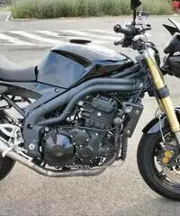 Triumph Speed Triple 1050 Triumph Speed Triple 1050
