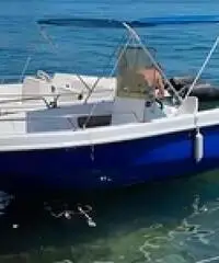 Barca 5.5 metri Barca 5.5 metri