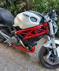 Ducati Monster 696+