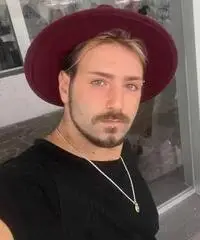 Ragazzo disponibile da subito Ragazzo disponibile da subito