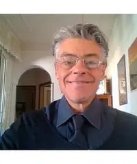 Single esegue massaggi corpo a corpo thailandesi Single esegue massaggi corpo a corpo thailandesi